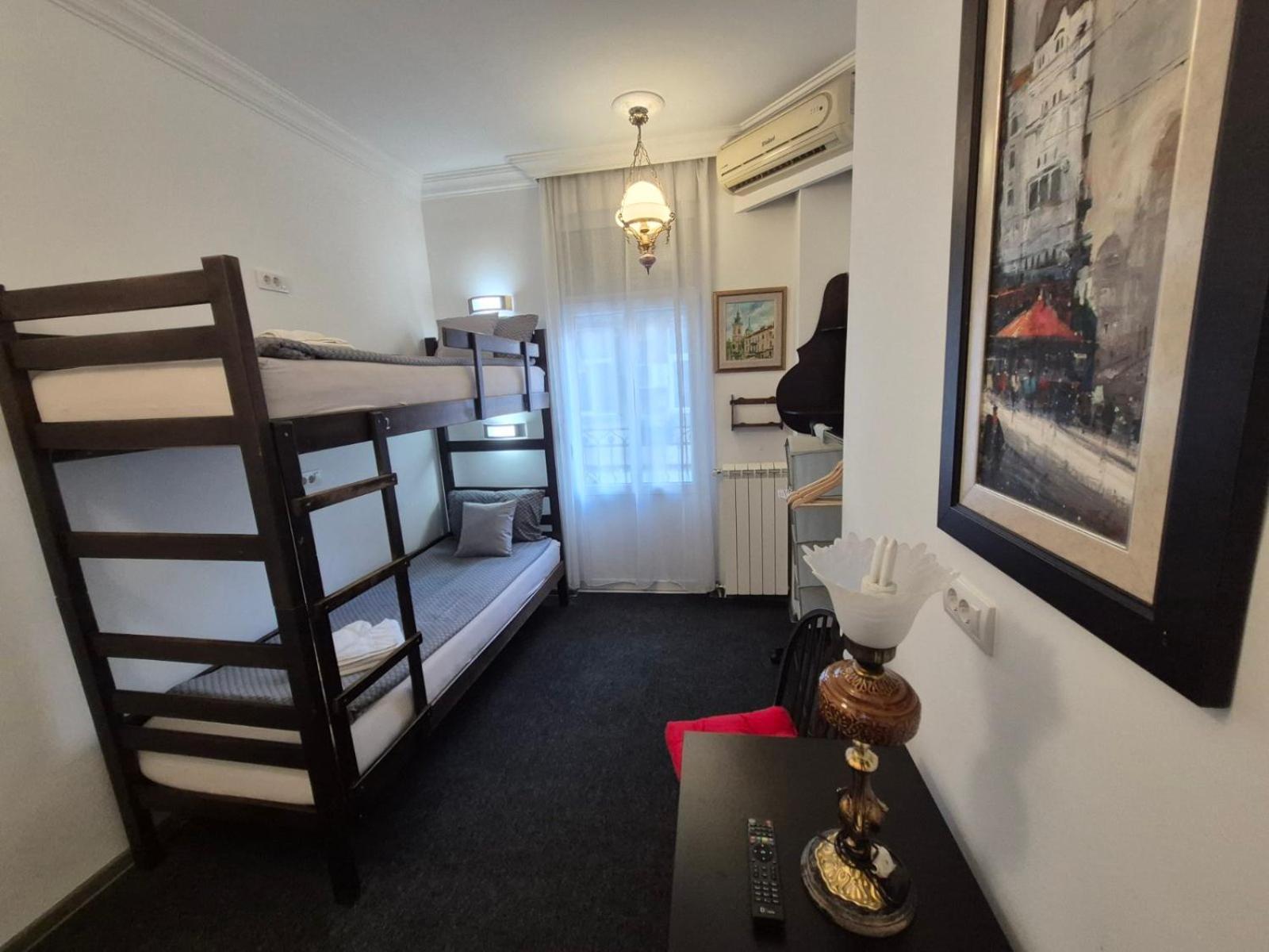 Authentic Belgrade Centre Hostel - Only Private Rooms Kültér fotó