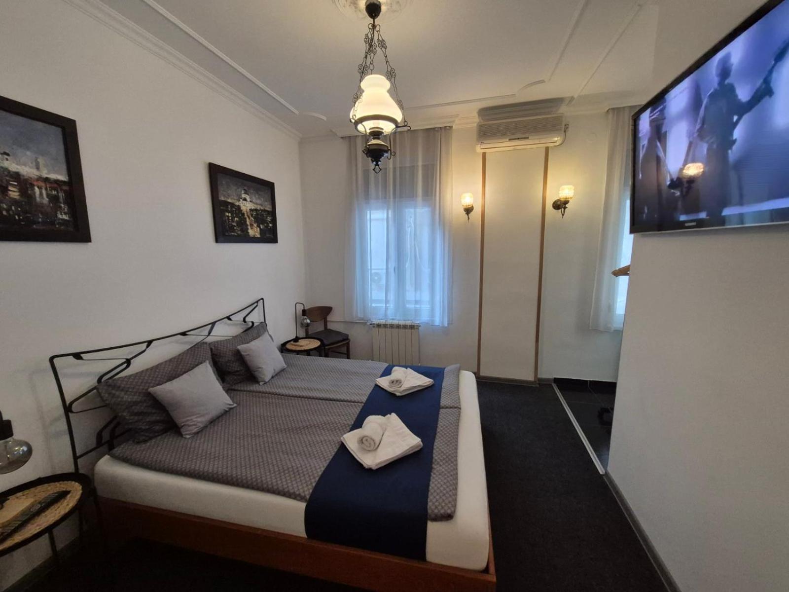 Authentic Belgrade Centre Hostel - Only Private Rooms Kültér fotó