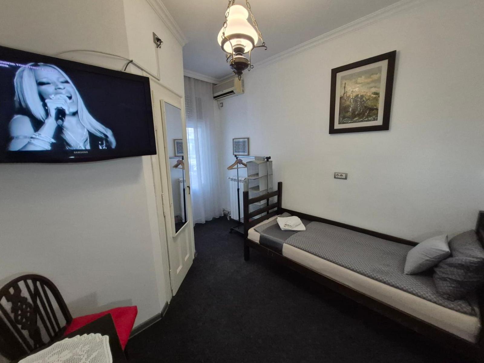 Authentic Belgrade Centre Hostel - Only Private Rooms Kültér fotó