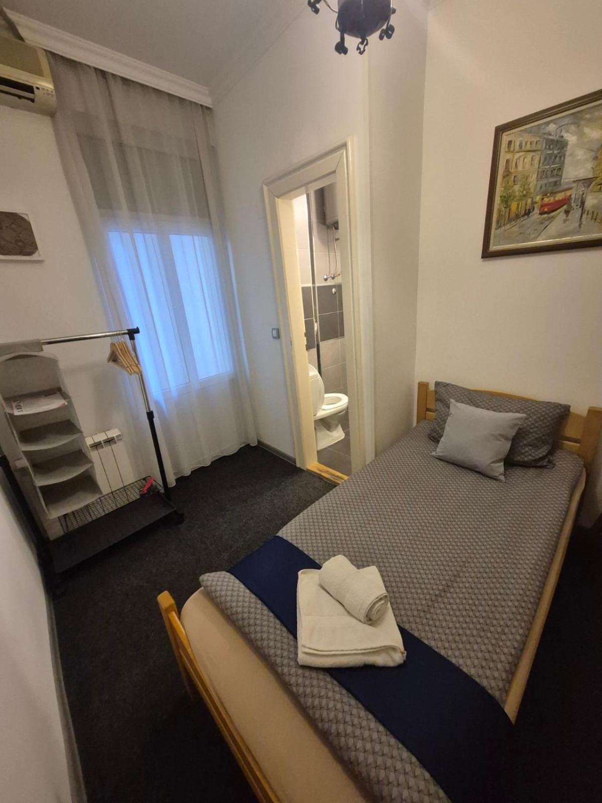 Authentic Belgrade Centre Hostel - Only Private Rooms Kültér fotó